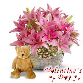 <font color= #FF0000><b>Valentin Gift Center - Flowers to Treinta Y Tres