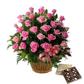 <font color= #FF0000><b>Holiday Gift Center - Flowers to Merida
